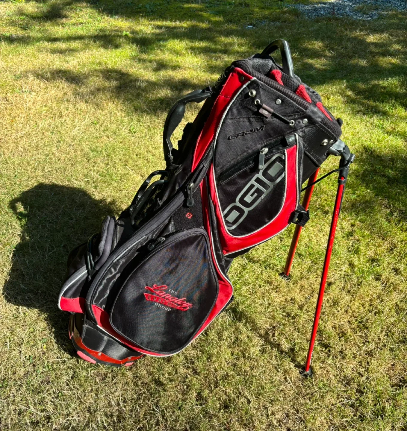 OGIO Black/Red Golf Stand Bag image indicator(2)