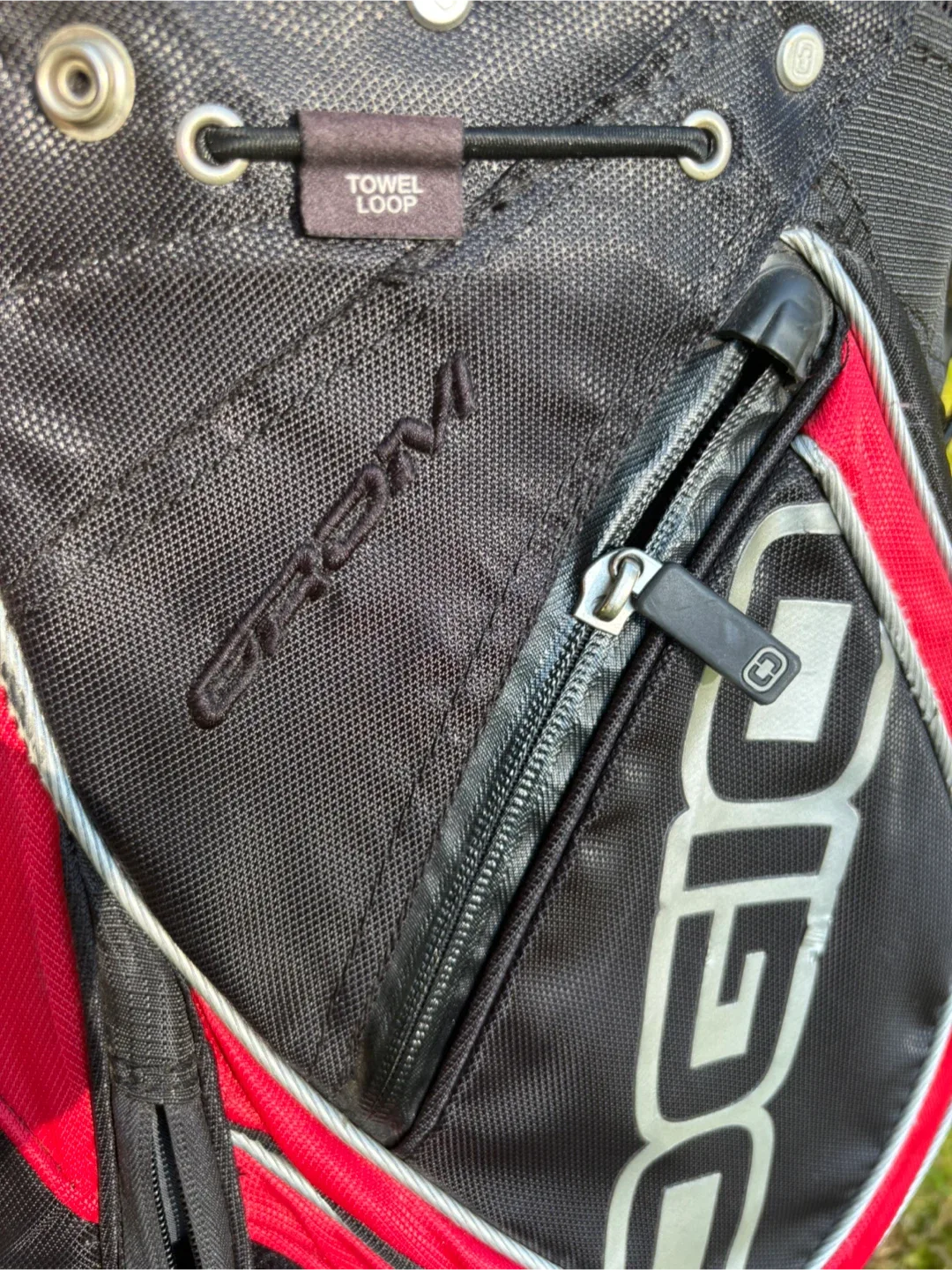 OGIO Black/Red Golf Stand Bag image indicator(8)
