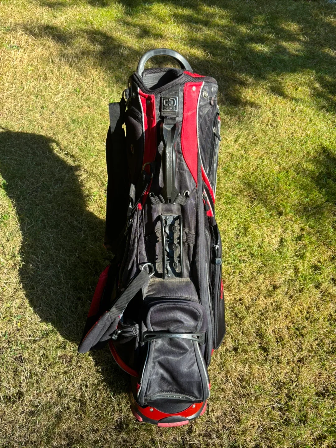 OGIO Black/Red Golf Stand Bag image indicator(10)