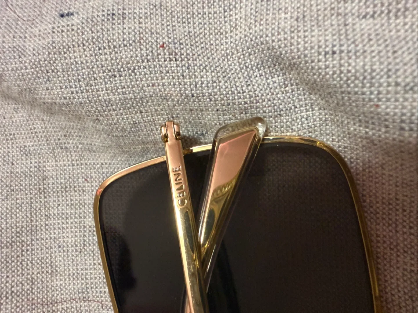 Celine CL40078U Shiny Endura Gold Sunglasses image indicator(4)