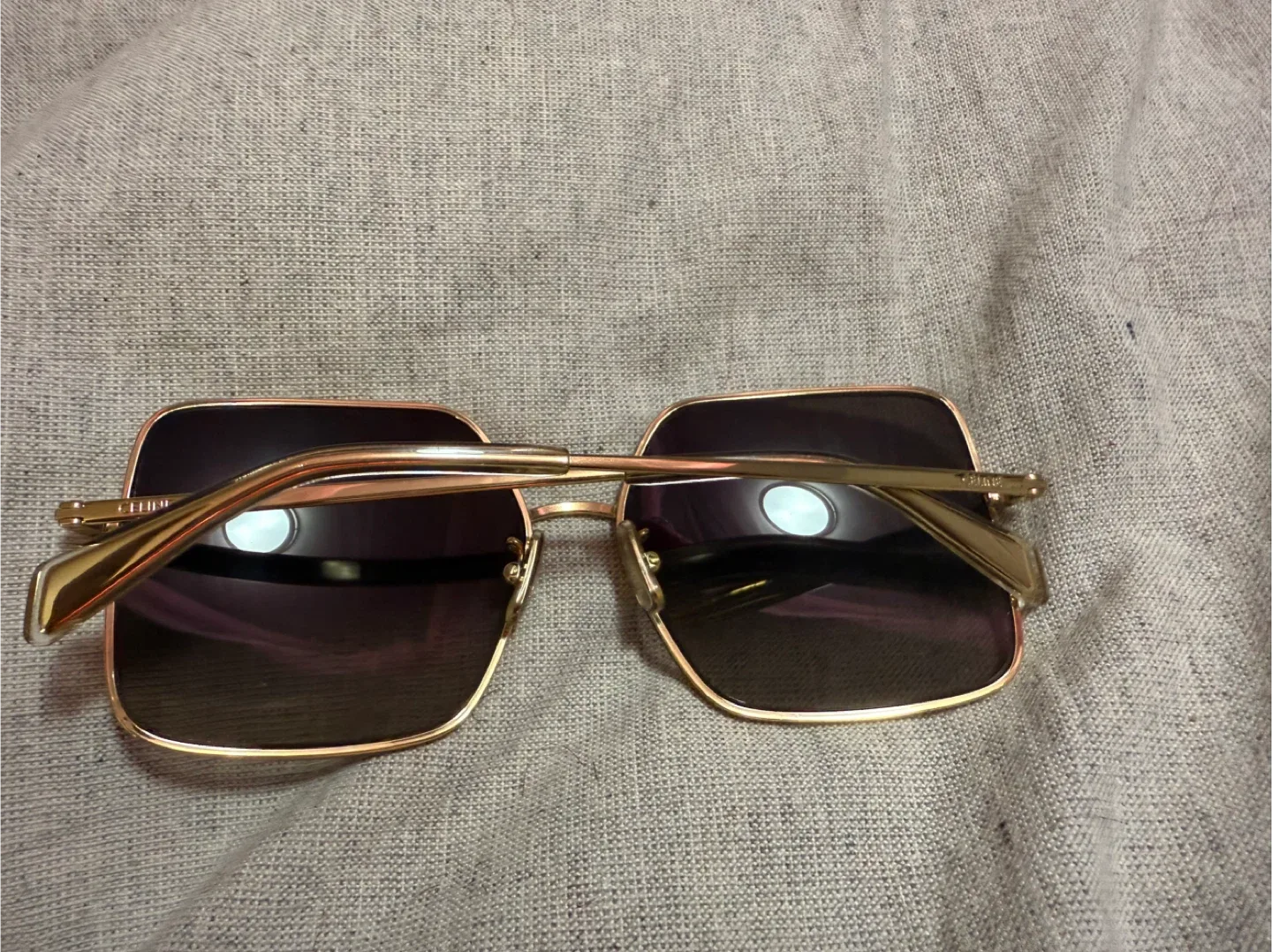 Celine CL40078U Shiny Endura Gold Sunglasses image indicator(3)