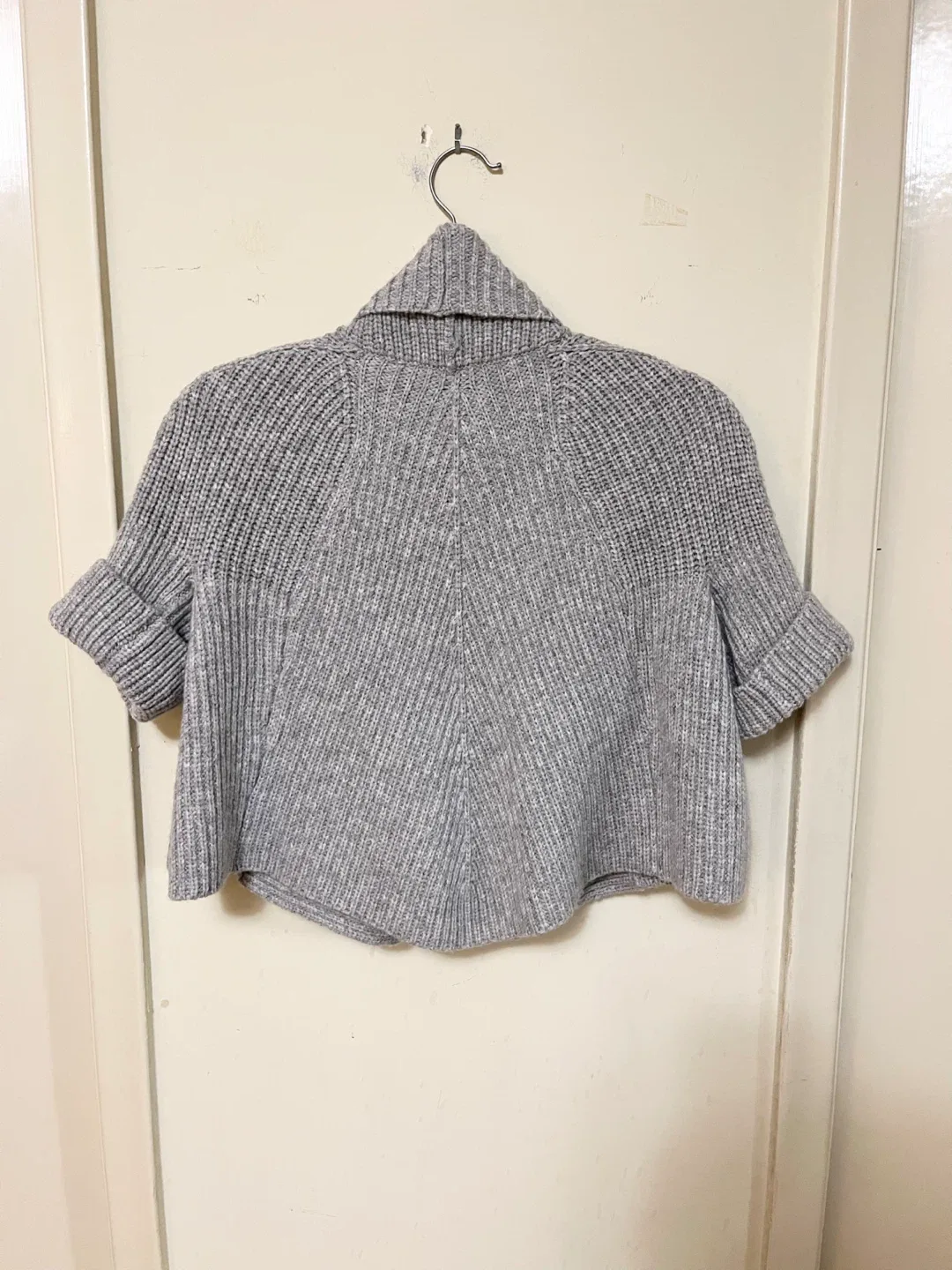 BCBGMAXAZRIA Grey Knit Bolero Shrug image indicator(2)