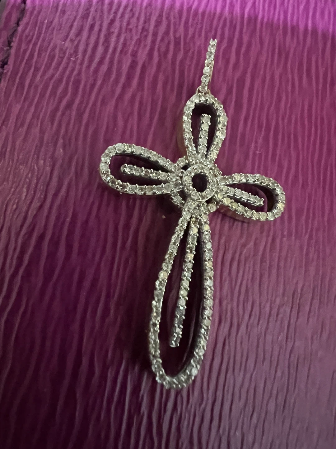 10 k Diamond Cross Pendant - photo 3
