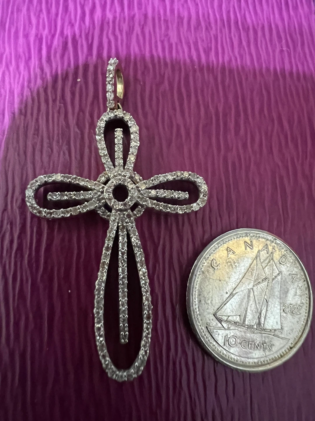10 k Diamond Cross Pendant - photo 5