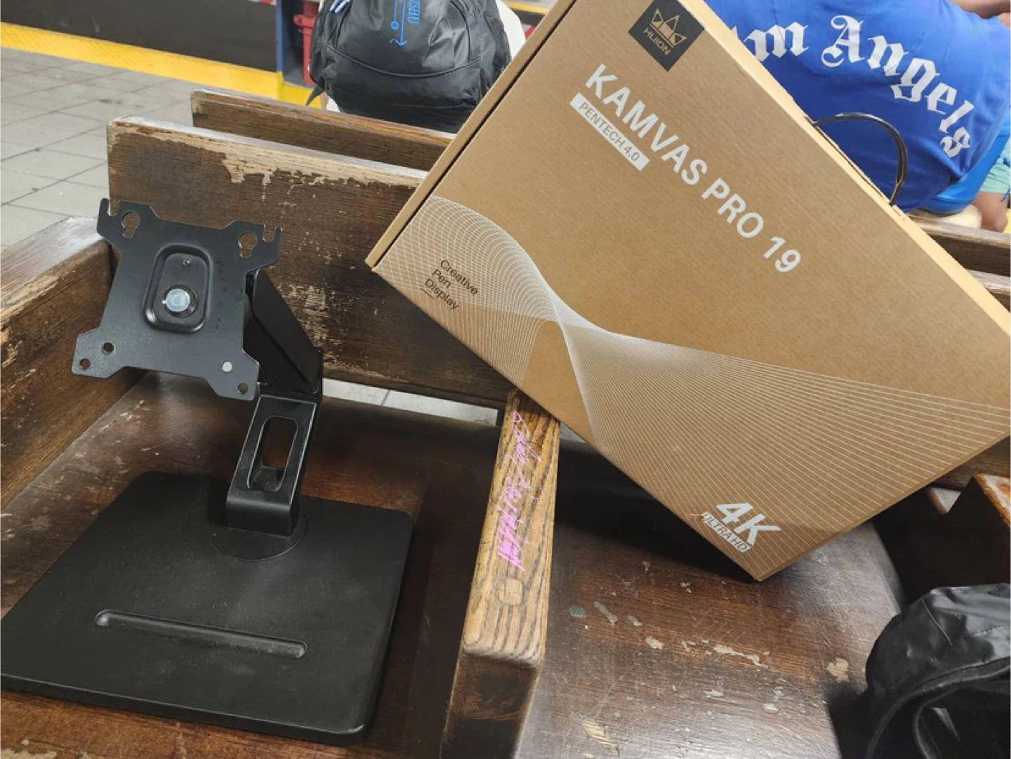 Huion Kamvas Pro 19 4k drawing tablet + desktop arm - photo 5