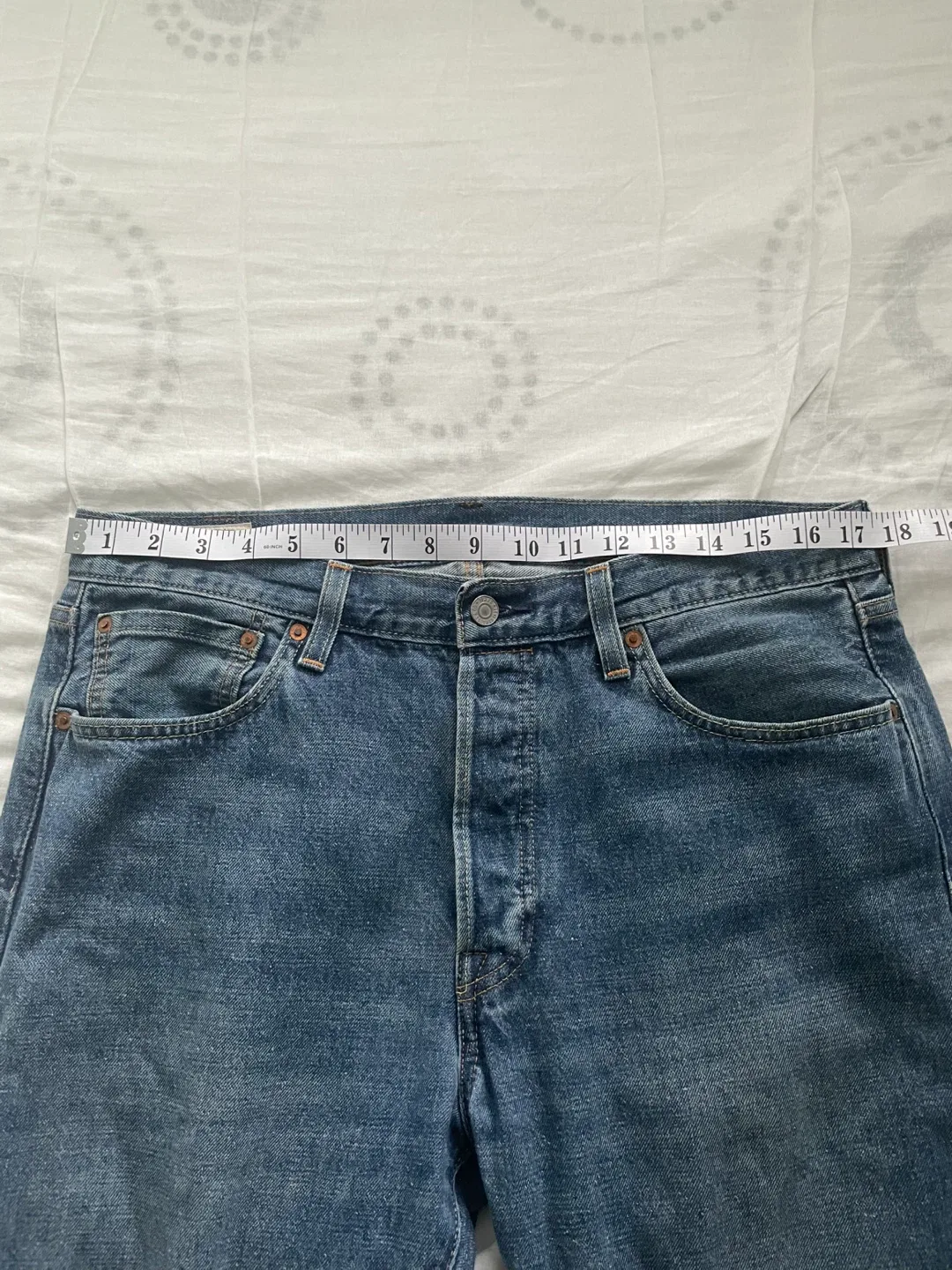 Levi's selvedge 501 Jeans W34 L32 image indicator(5)