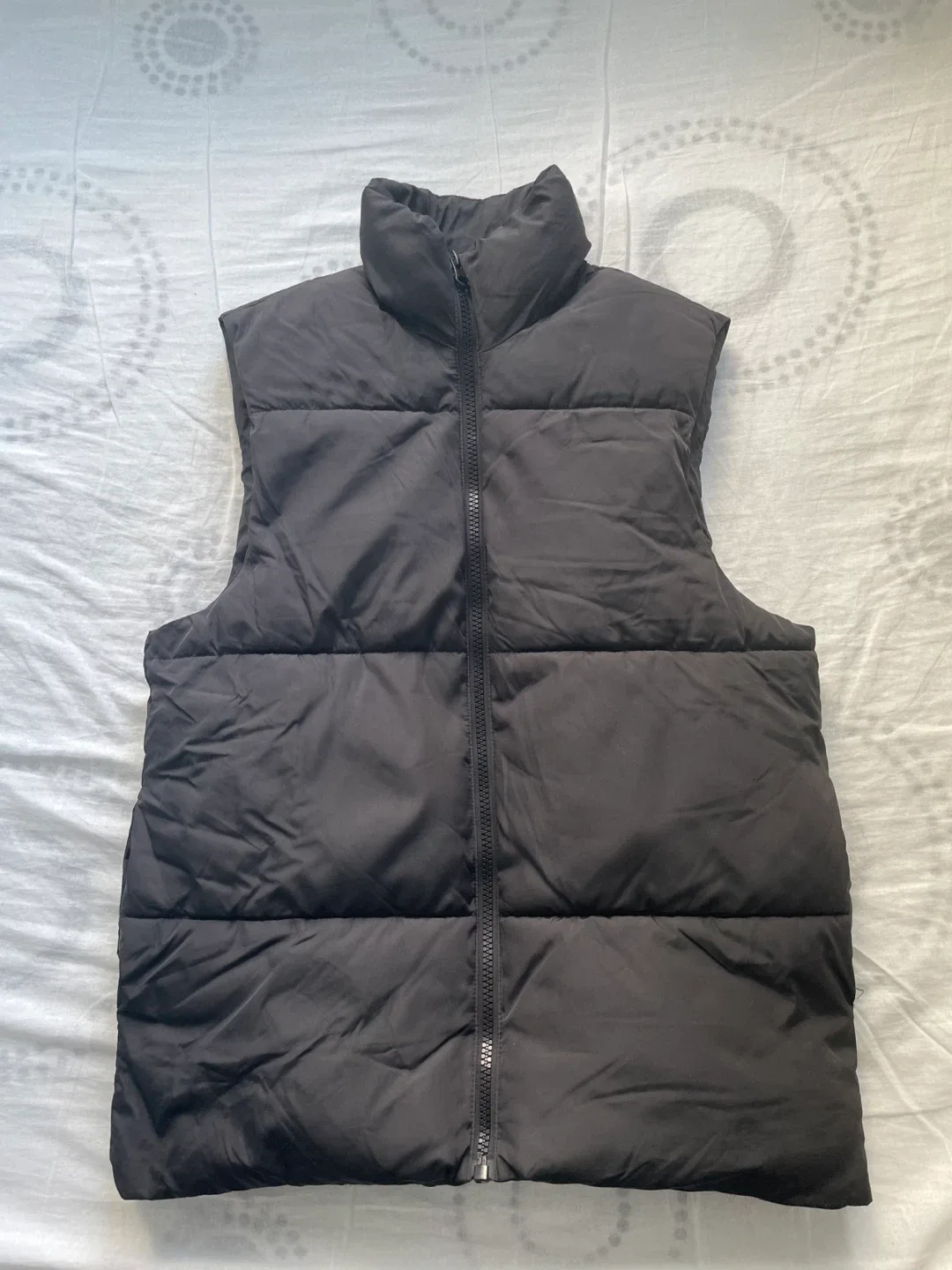 ASOS Design Black Puffer Vest Size S thumbnail