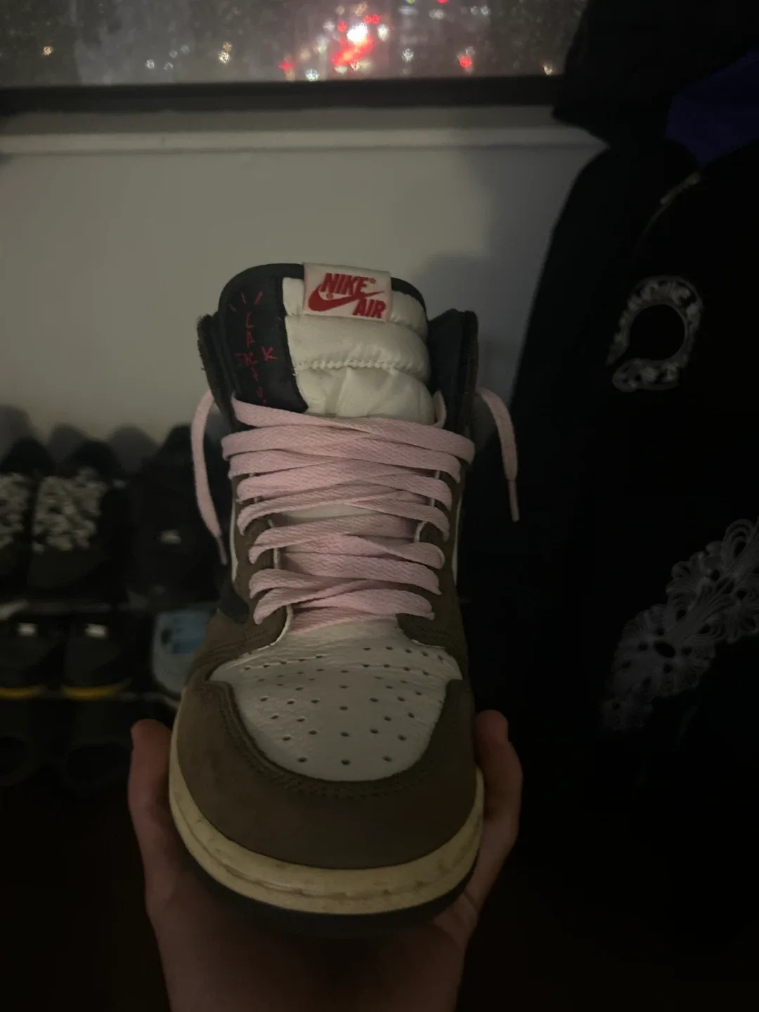 Nike Air Jordan 1 Travis Scott image indicator(4)