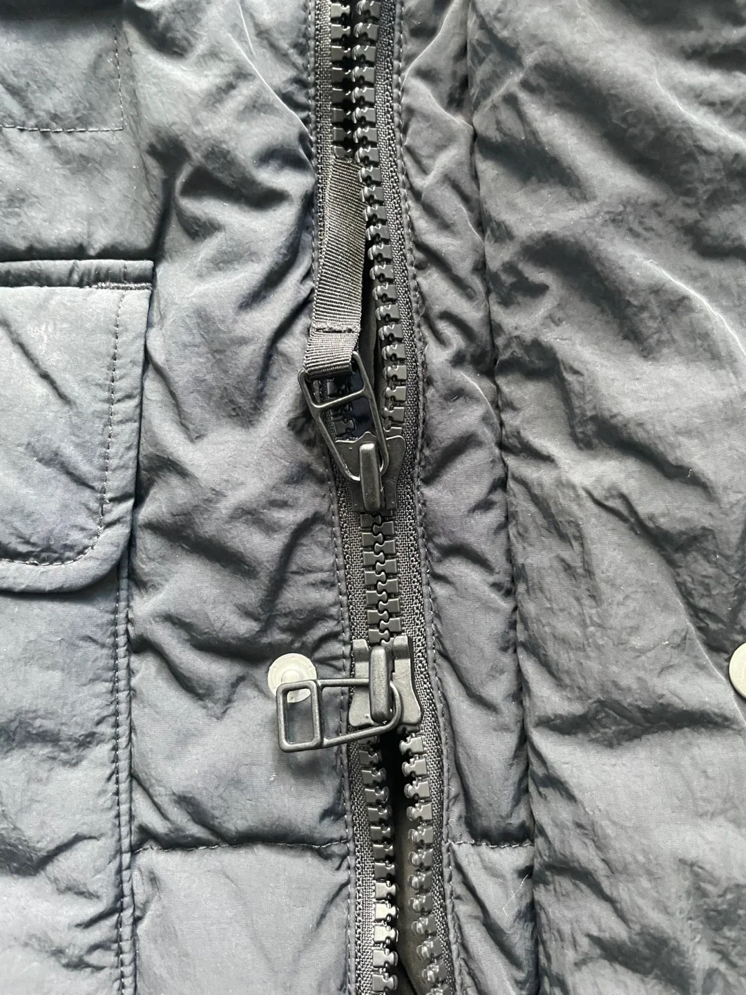 Levi Strauss Black Down Puffer Coat Size S image indicator(6)