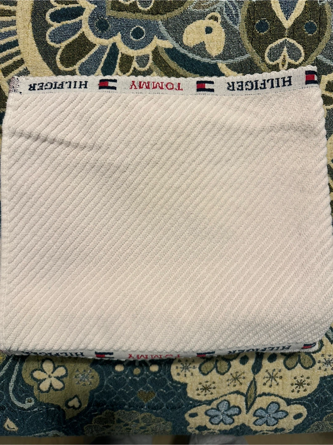 Tommy Hilfiger White Beach Towel - photo 2