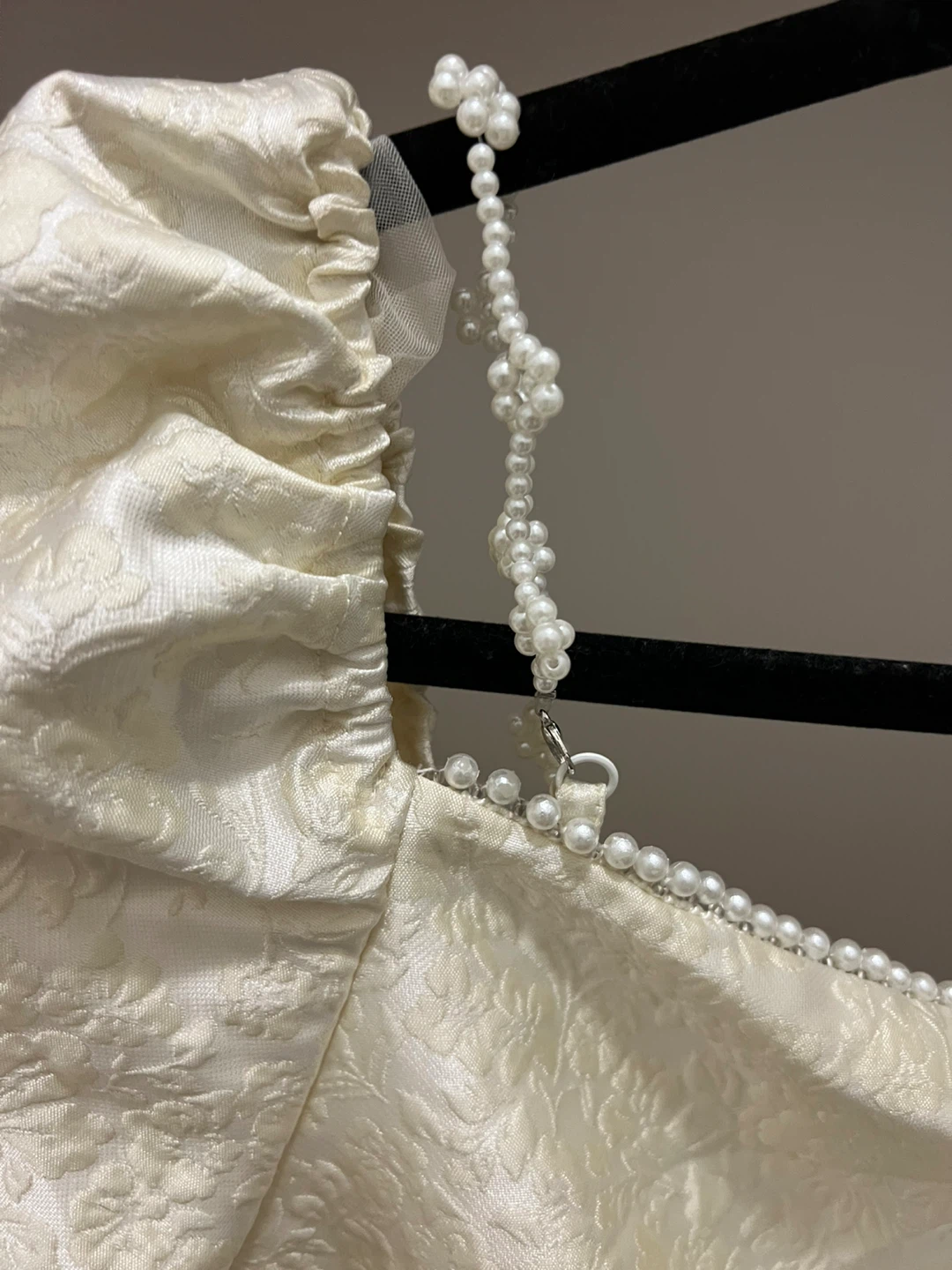 Cream Floral Pearl Dress - photo 2