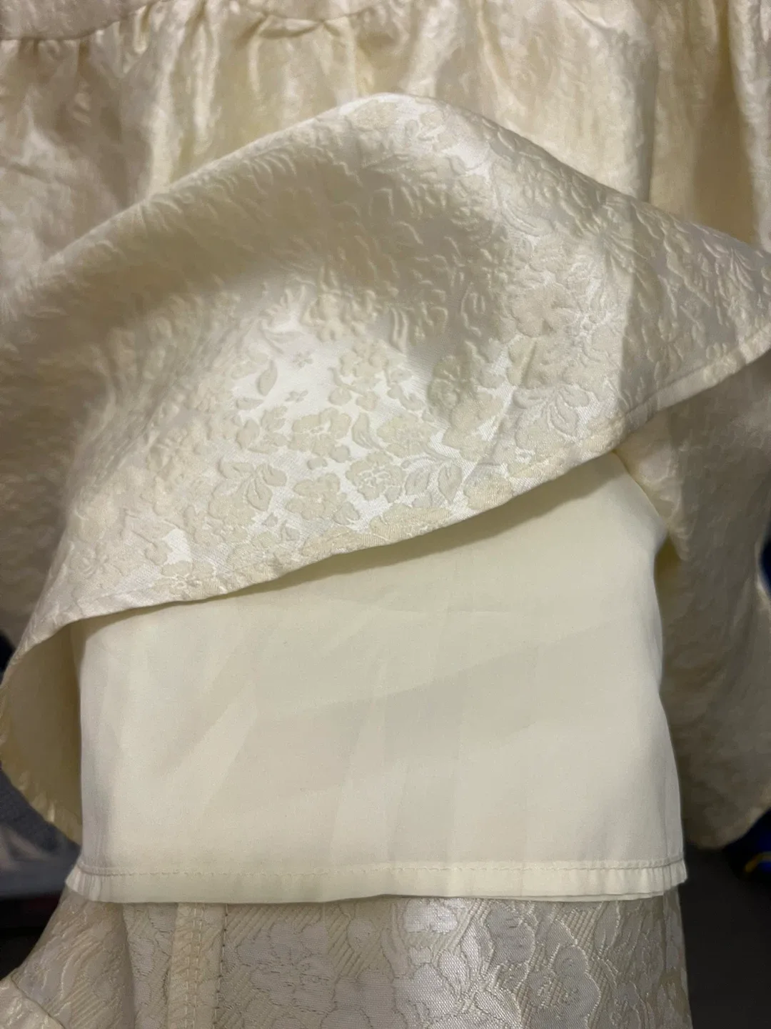 Cream Floral Pearl Dress image indicator(5)