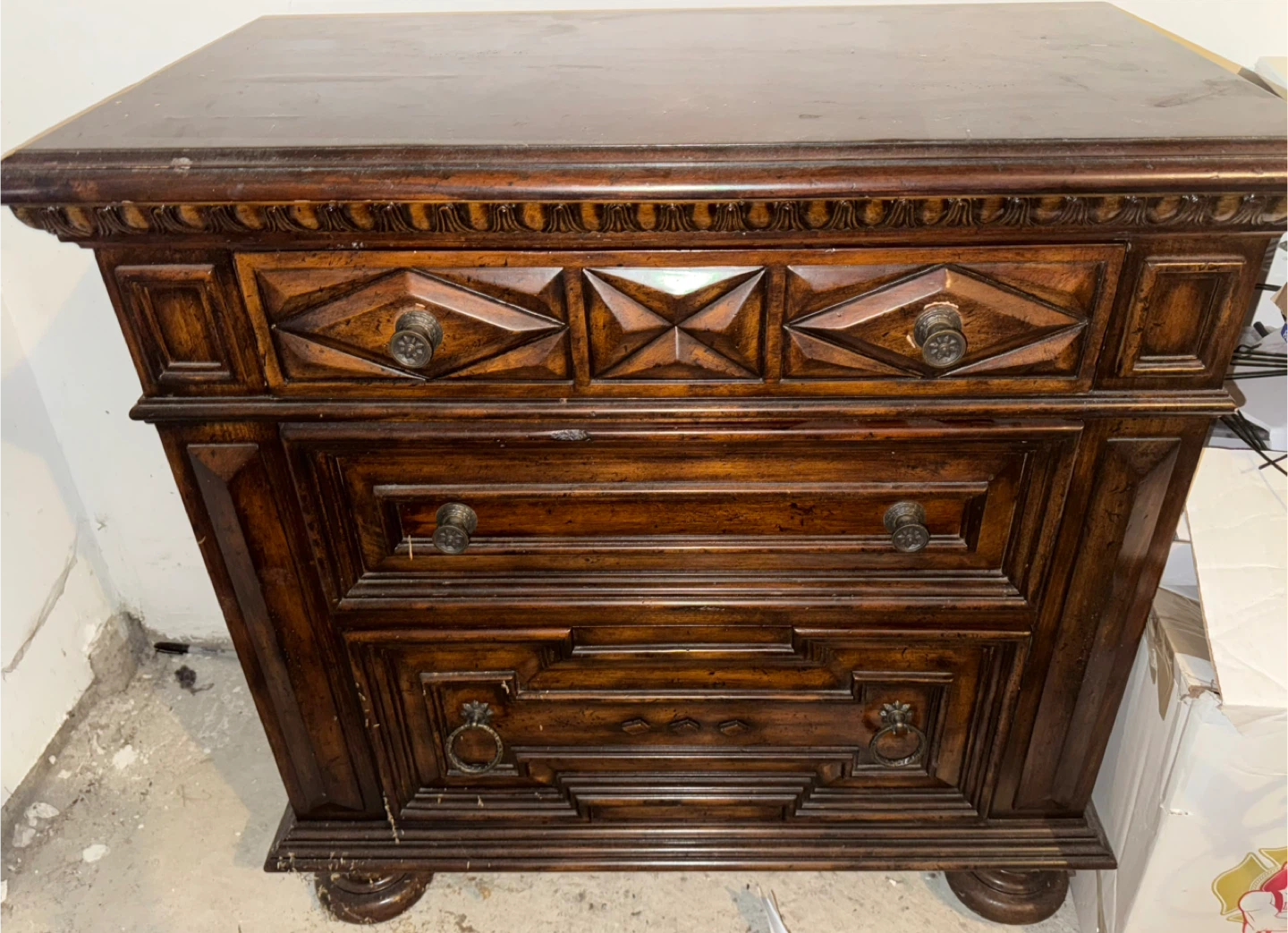 Wooden 3-Drawer Dresser set of 2 100$