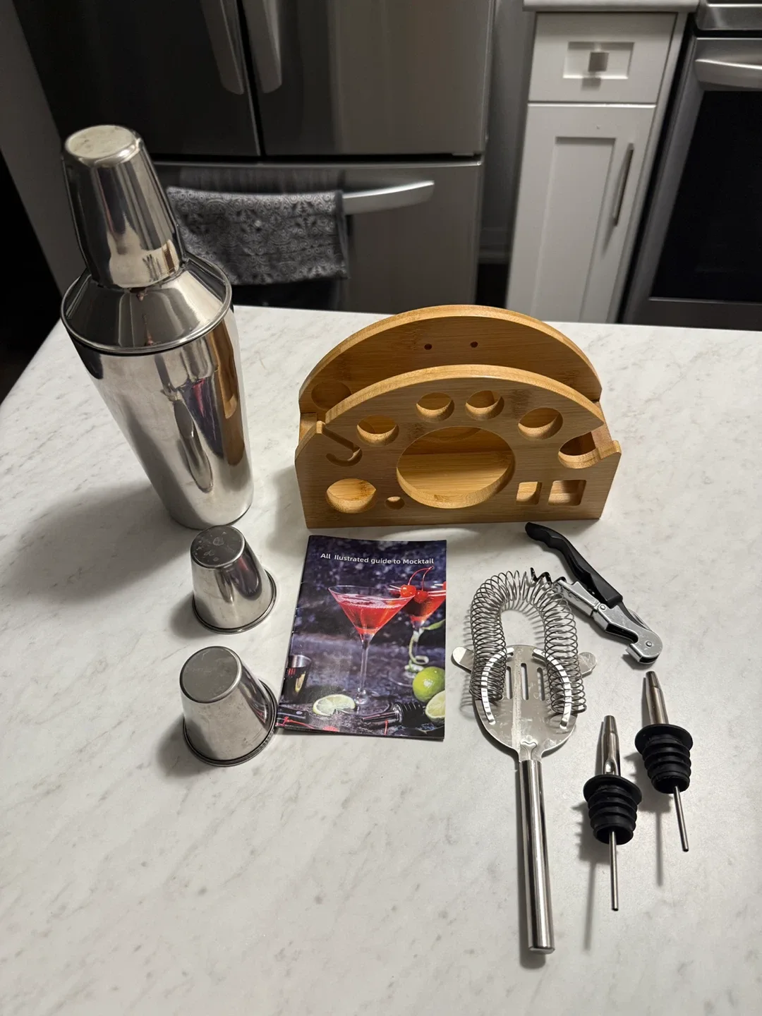 Cocktail Shaker Set with Mocktail Guide thumbnail