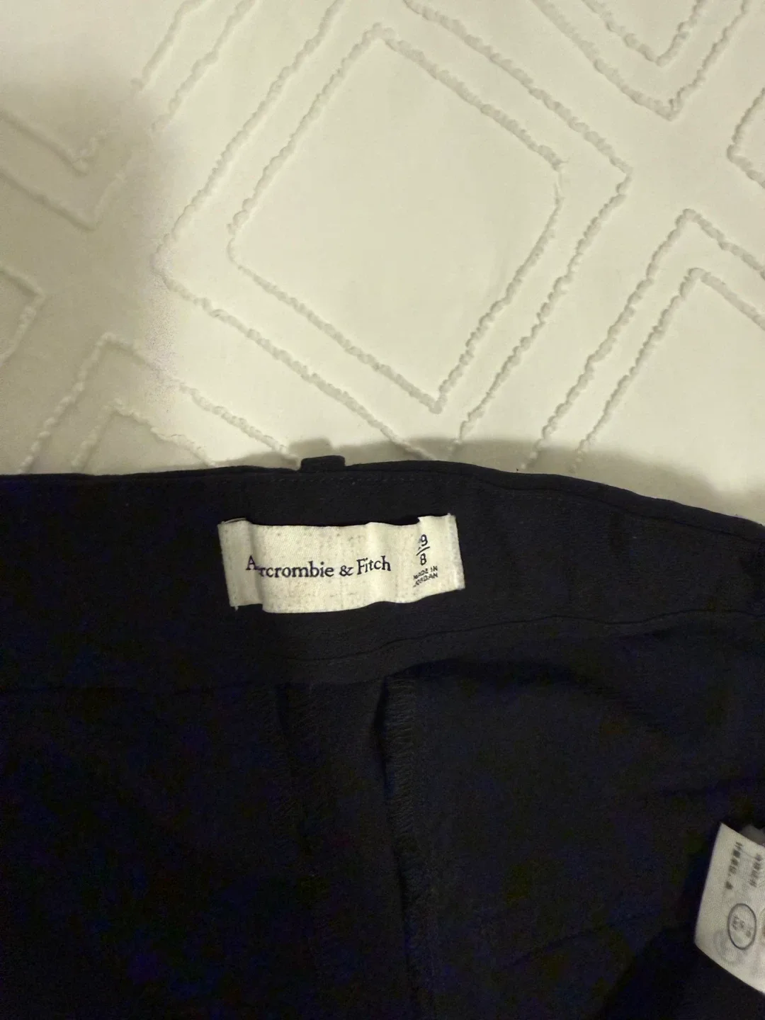 Abercrombie & Fitch Black Wide Leg Pants - Size 8 image indicator(2)