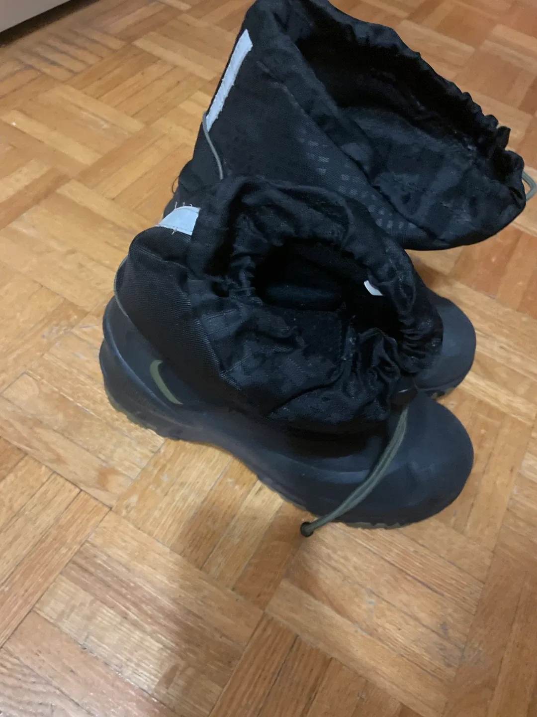 Billy 15 winter Boots - Size 6 - Assembled in Canada