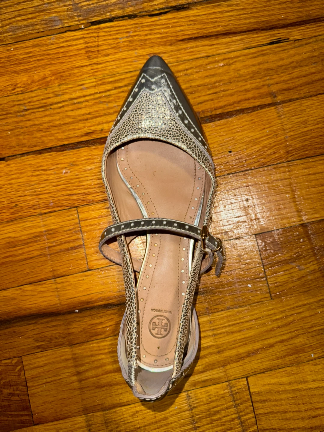 Size 7 Tory Burch Real Leather Silver Flats - photo 3