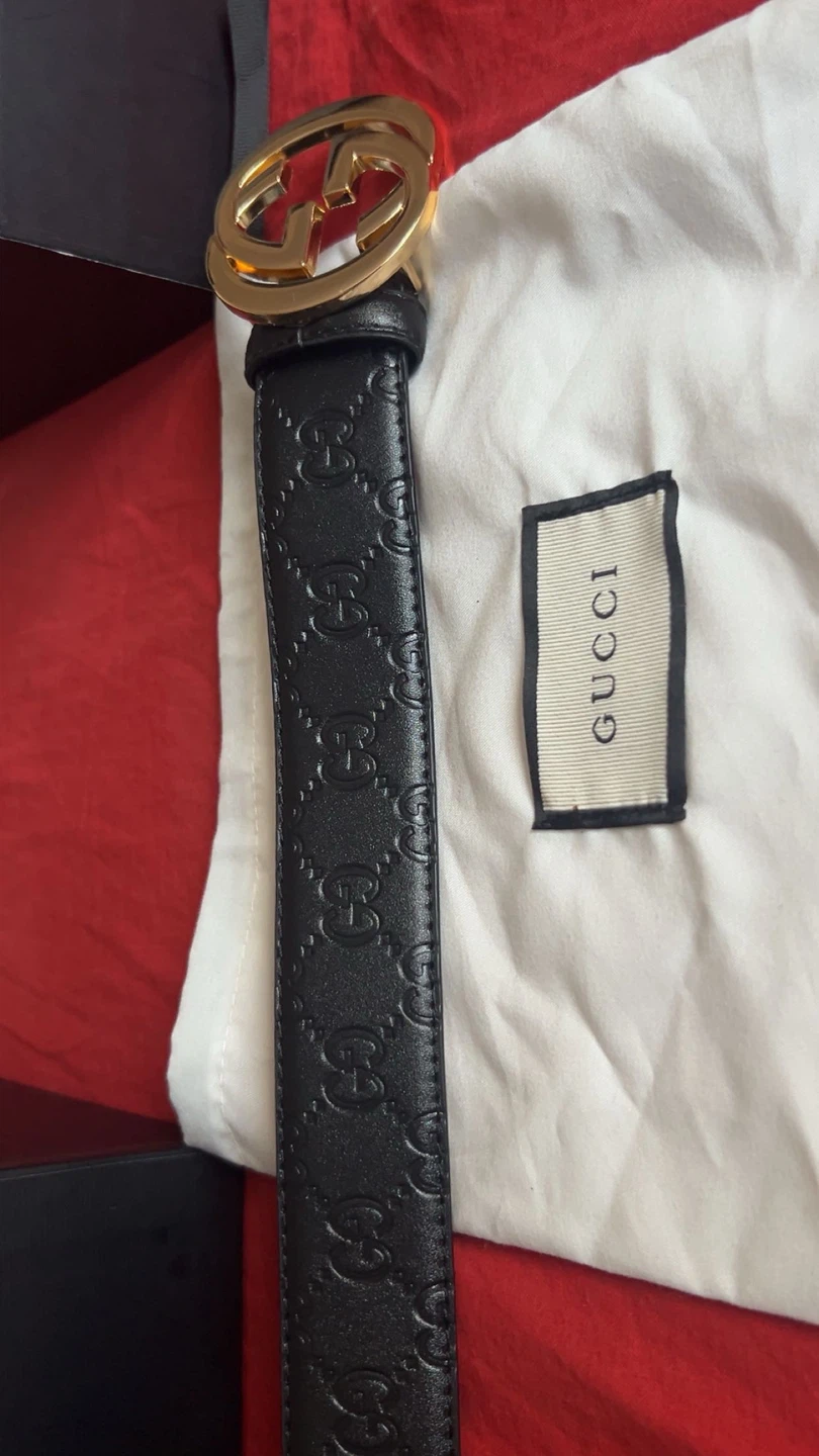 Gucci Black Leather Belt with Gold Buckle - photo 2