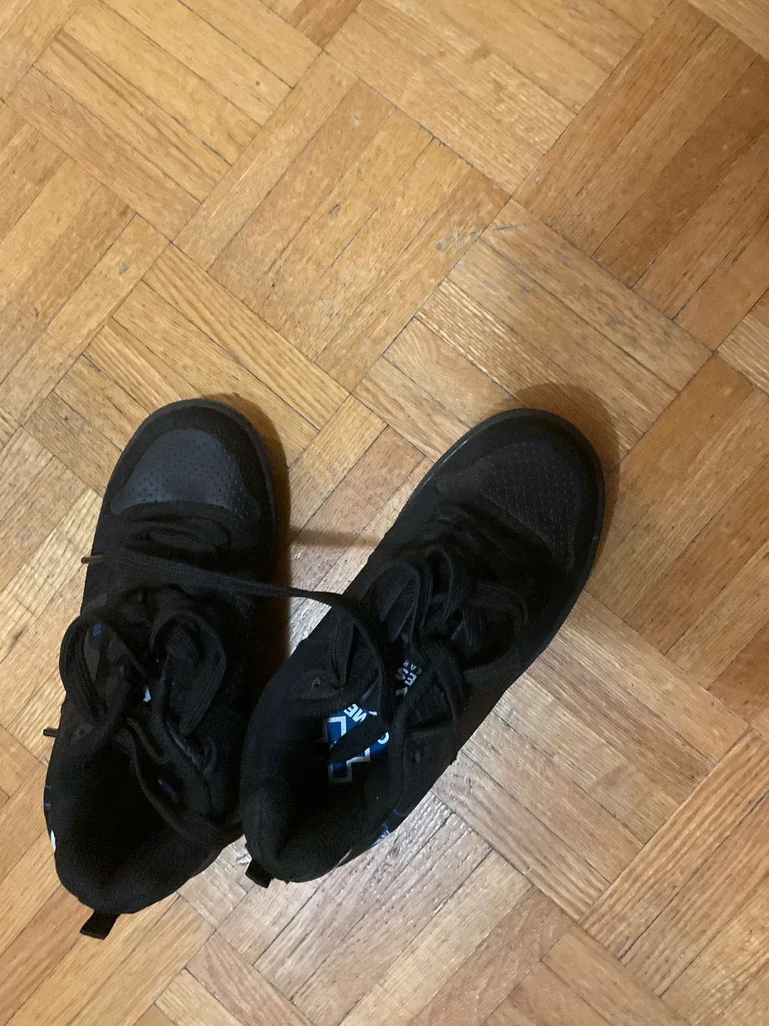 DC Shoes Black Sneakers