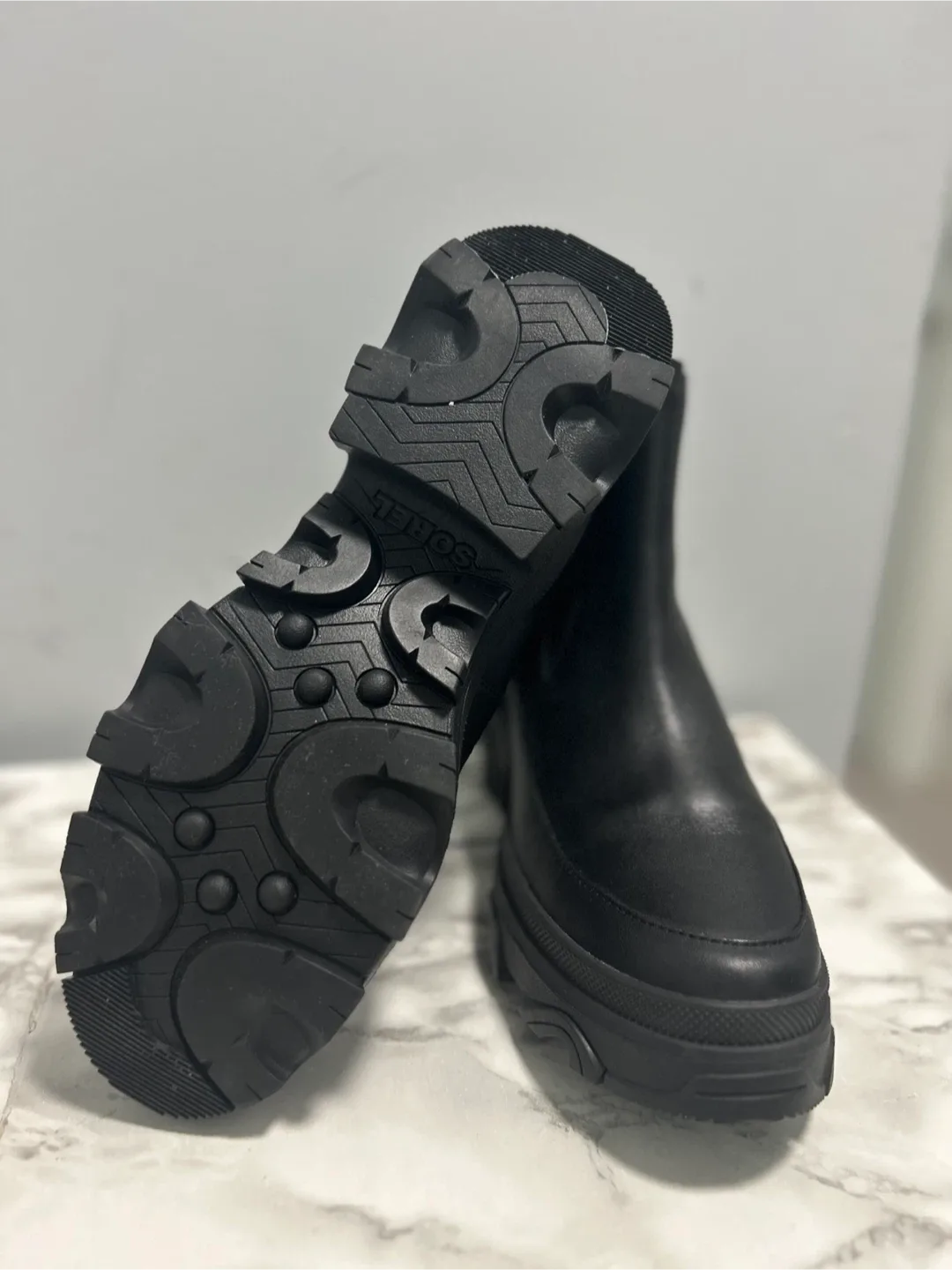 Sorel Black Leather Chelsea Boots image indicator(2)