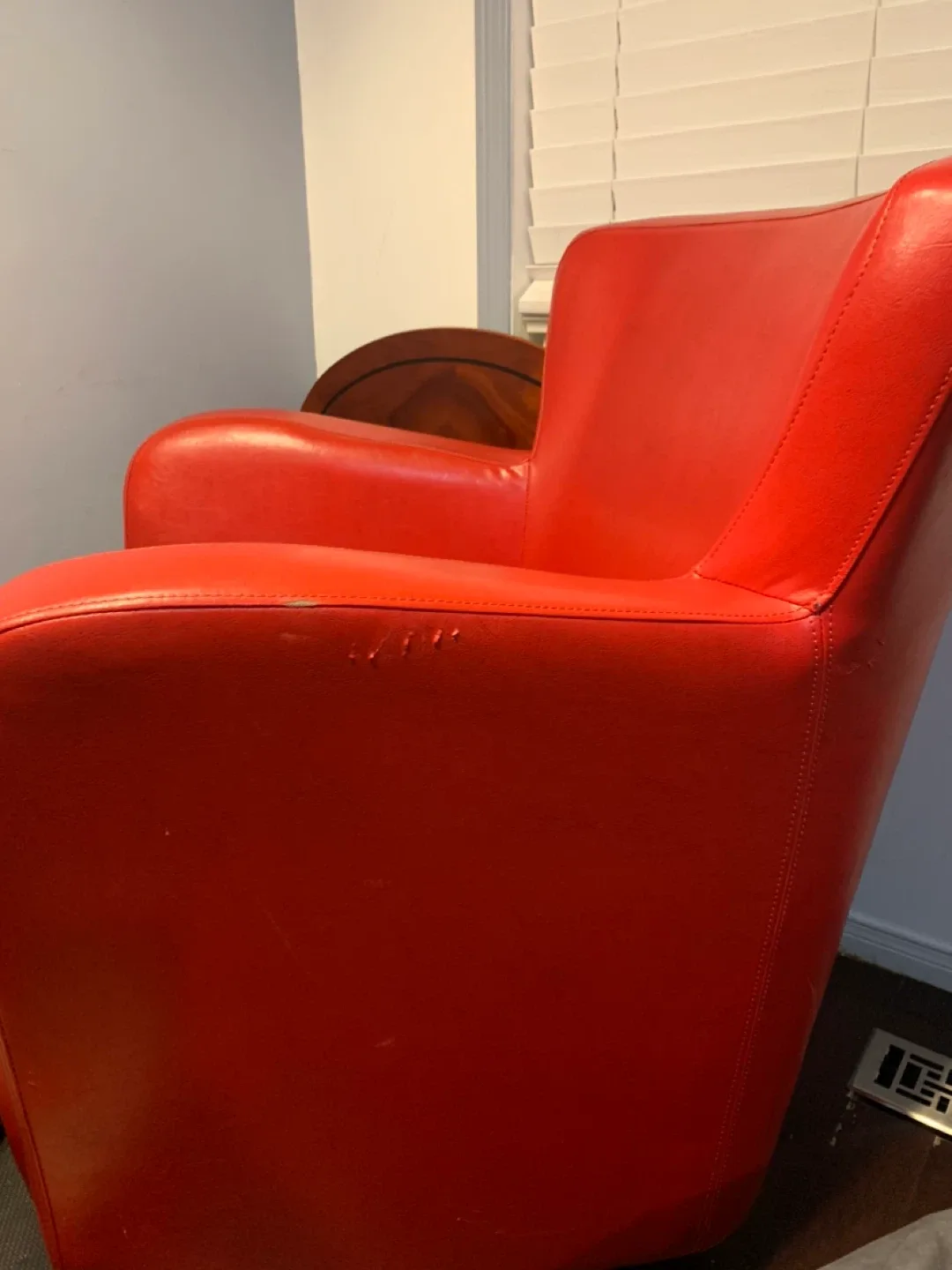 Red Leather Armchair image indicator(4)