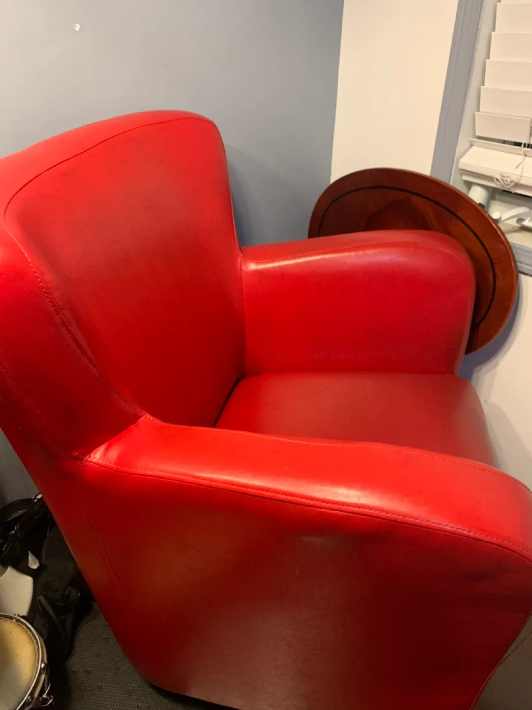 Red Leather Armchair image indicator(2)