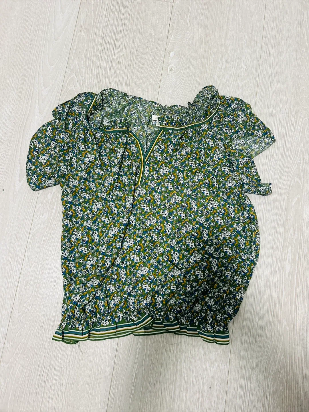 Max Studio Floral Print Top - Size M thumbnail