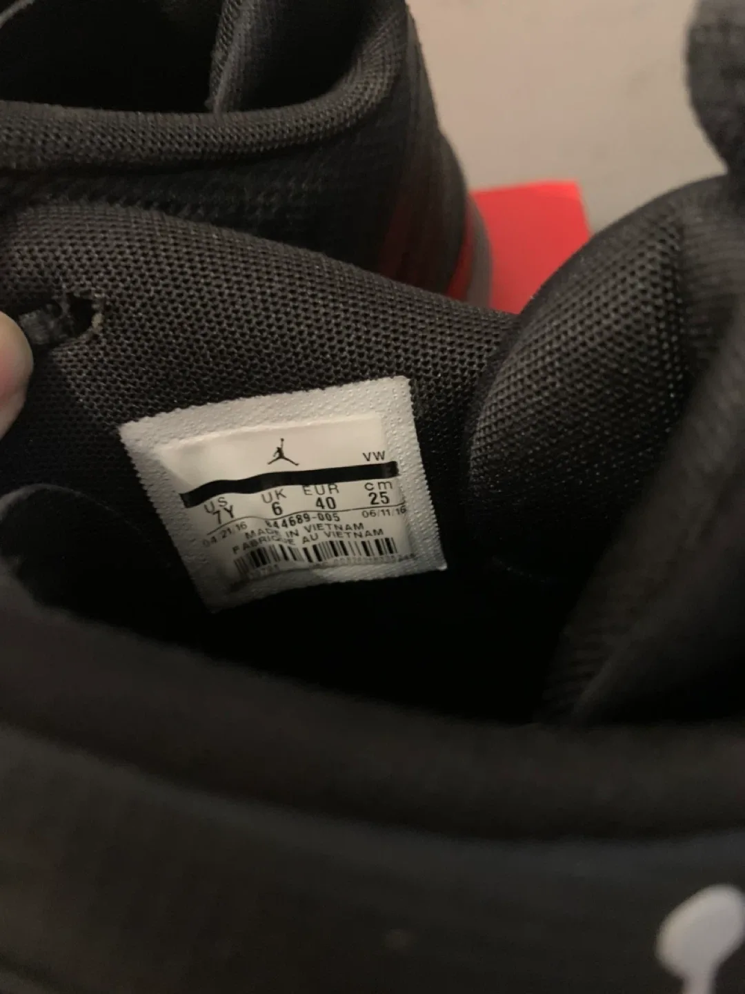 Jordan Fly Lockdown Basketball Shoes - Size 7 image indicator(3)