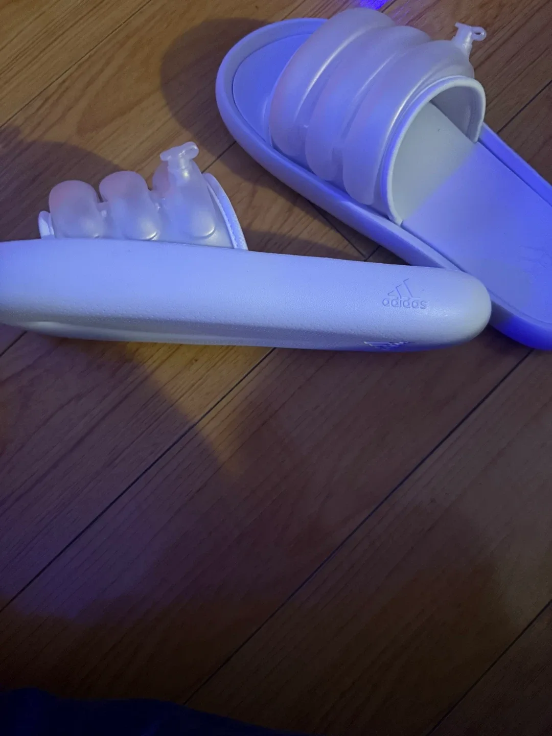 Adidas Adilette 22 Slides - Size 8 - White