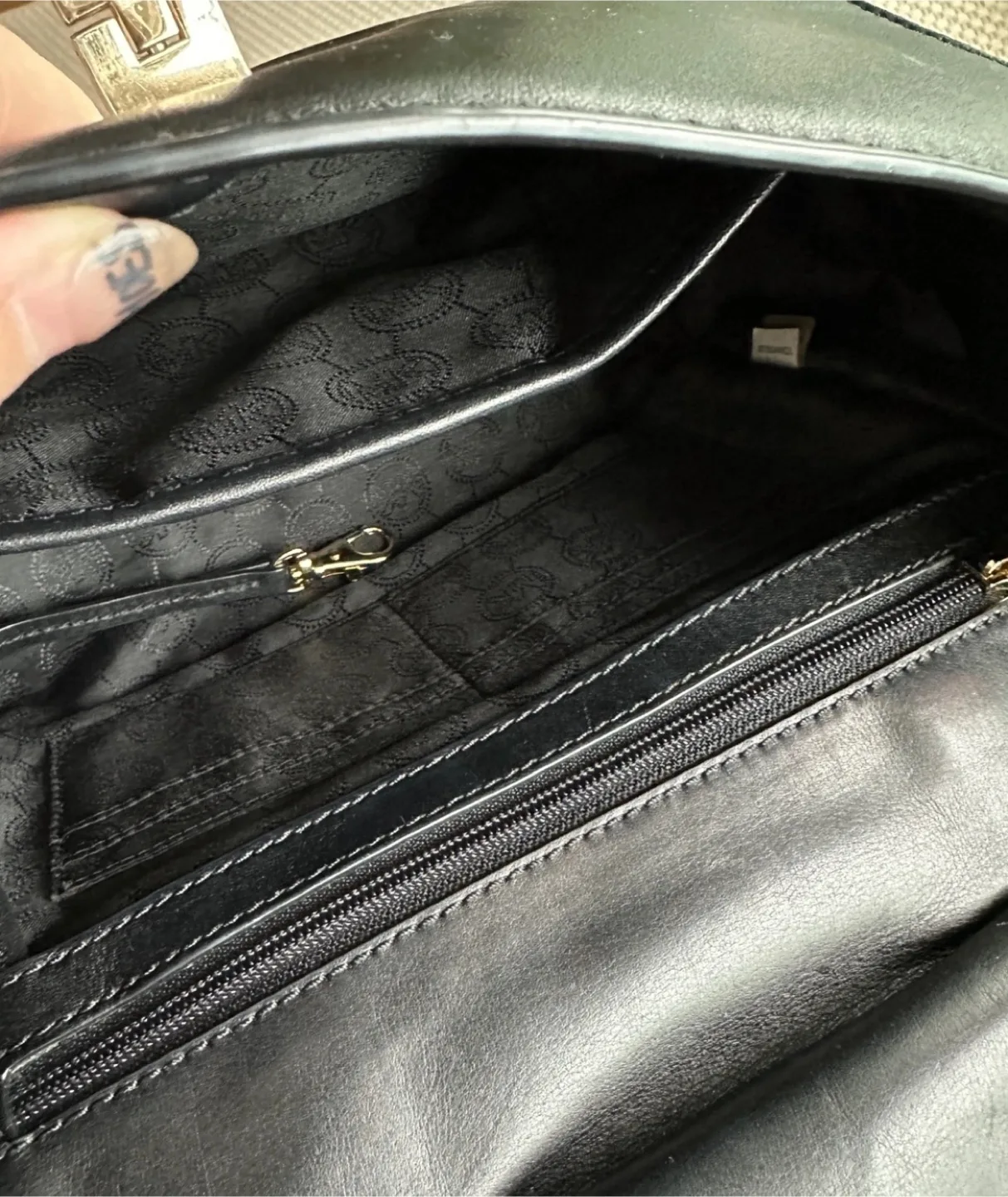 Michael Kors Marlow Satchel, Black Calf Leather – Like New image indicator(6)