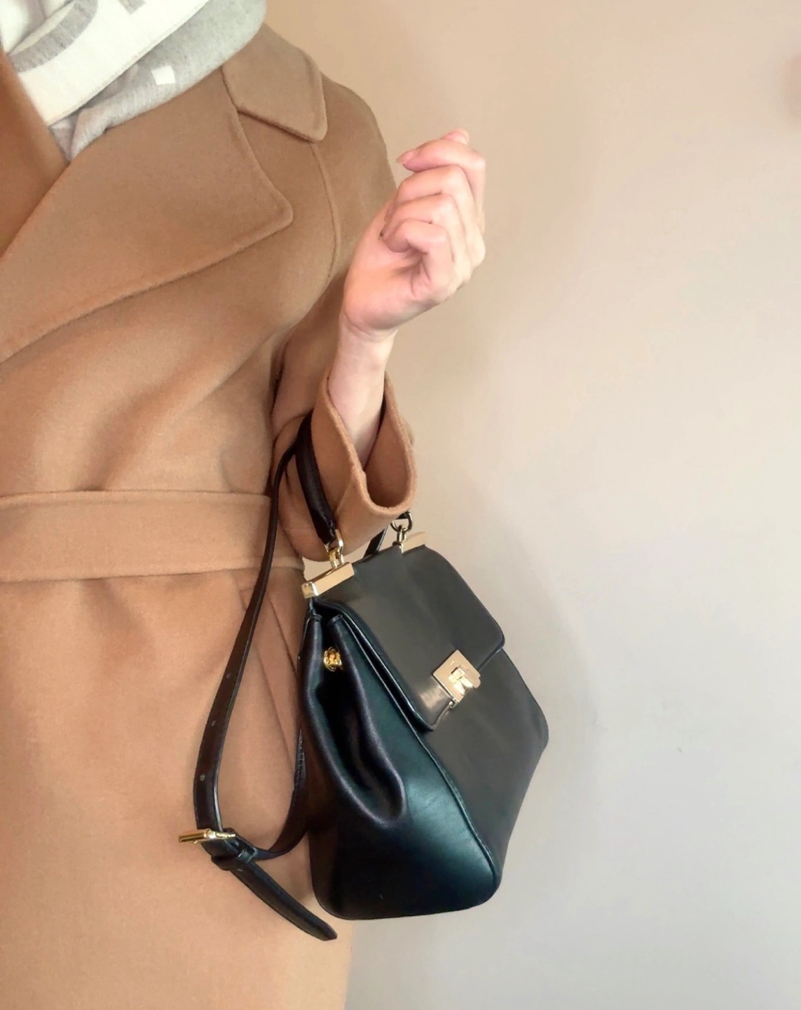 Michael Kors Marlow Satchel, Black Calf Leather – Like New - photo 3