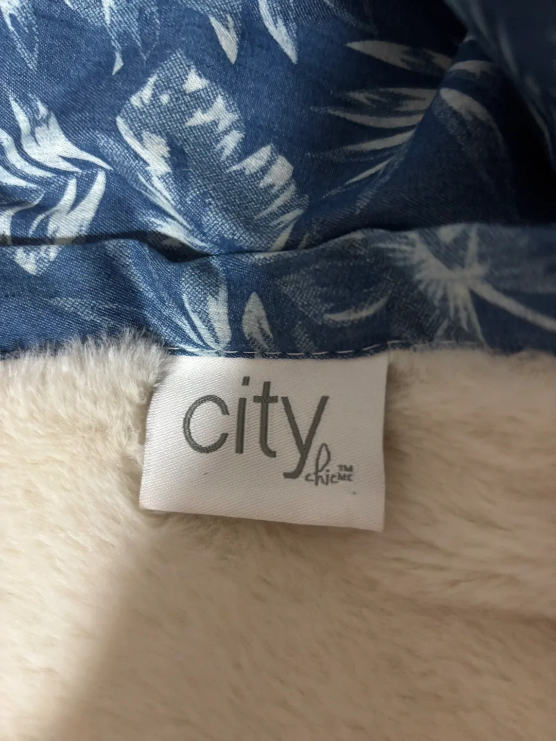 City Chic Blue Floral Blanket image indicator(2)