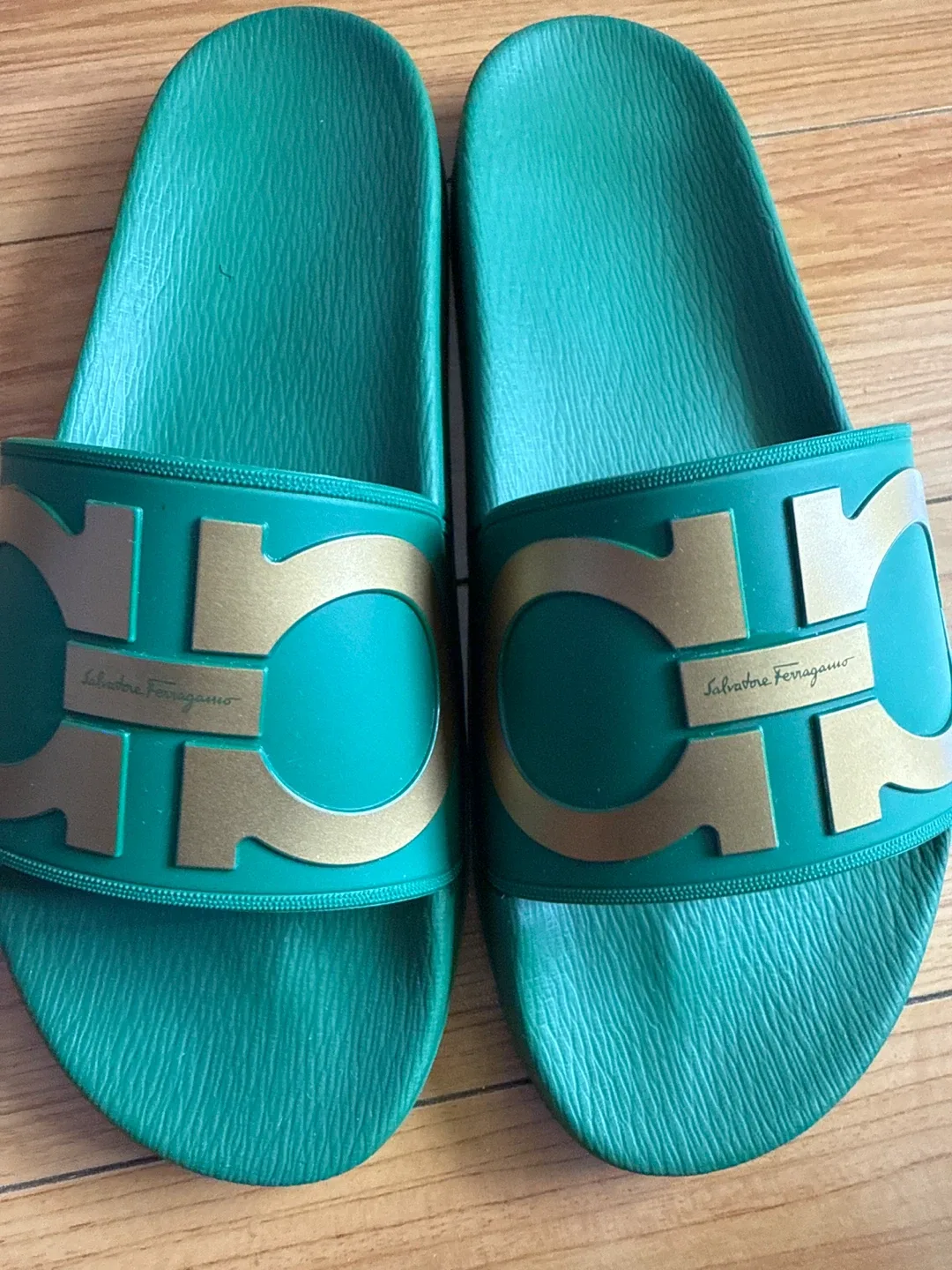 Salvatore Ferragamo Slides Green image indicator(2)