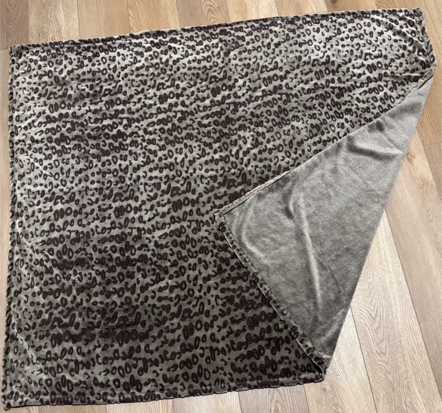 Animal Print Throw Blanket thumbnail