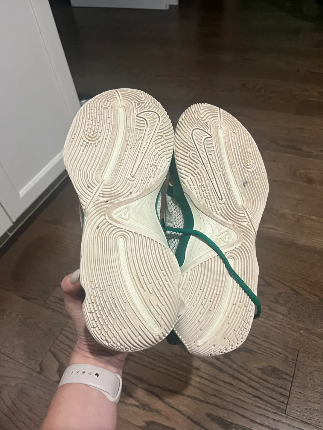 Nike Giannis Immortality 3 Green/Pink US 8 image indicator(2)