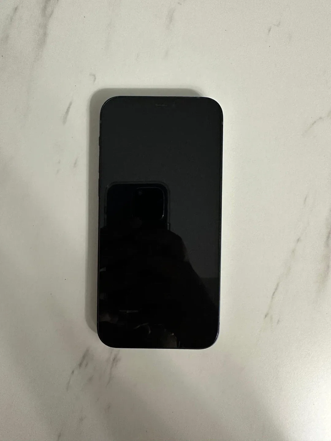 Black iPhone 12 64gb (slightly negotiable) image indicator(3)