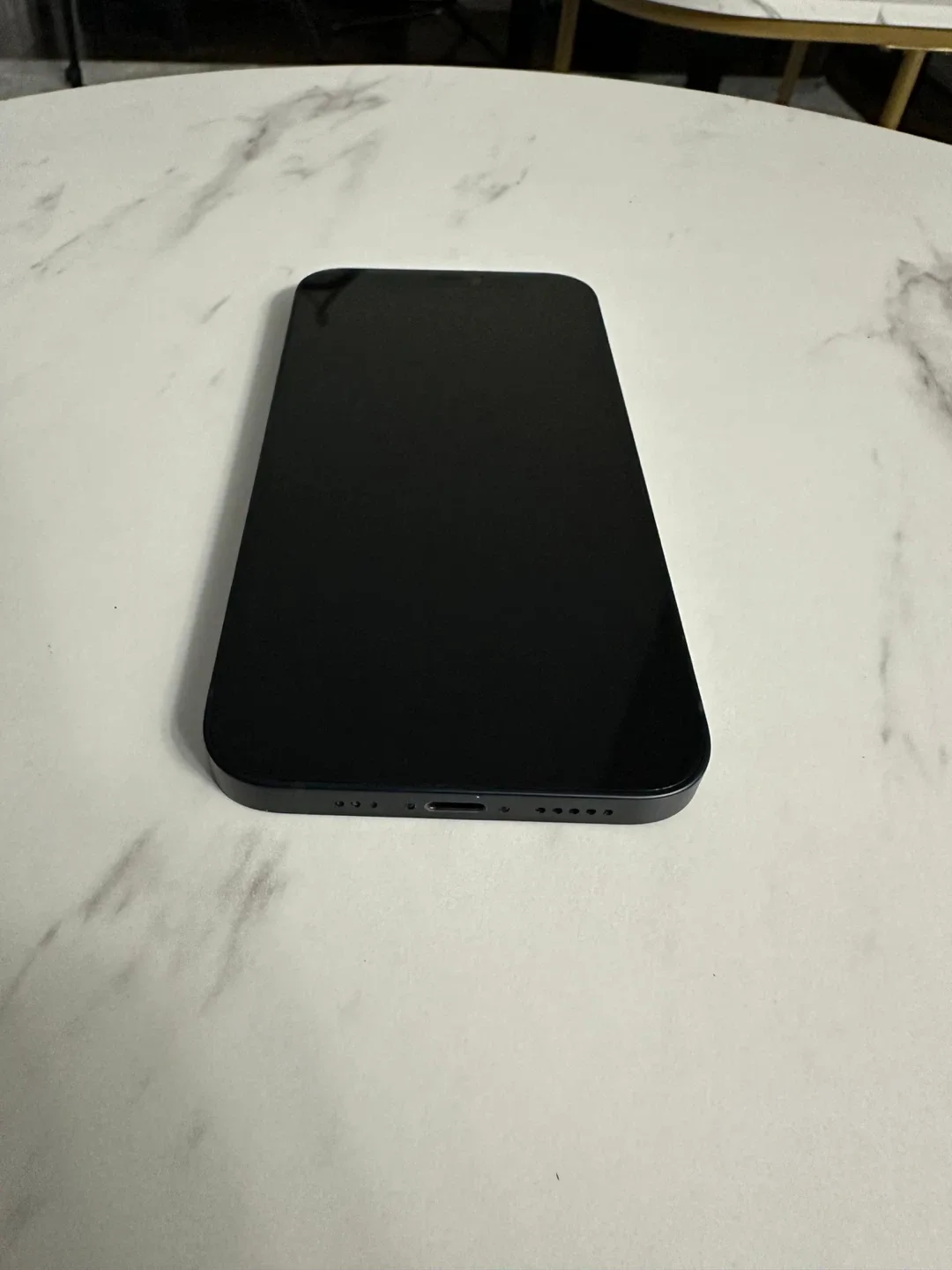 Black iPhone 12 64gb (slightly negotiable) image indicator(4)