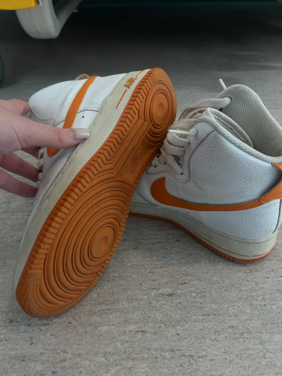 Nike Air Force 1 High '07 Shoes - Size 8 image indicator(4)