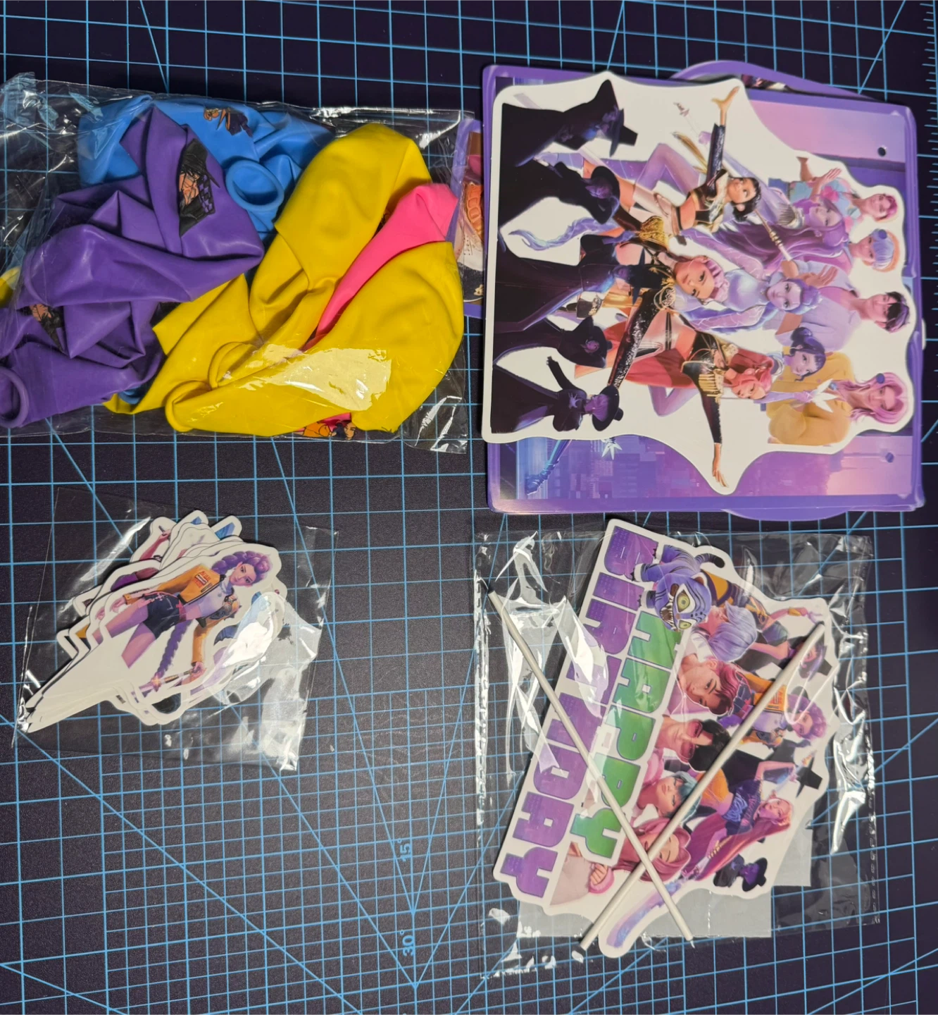 K-pop demon hunter party decorations - photo 3
