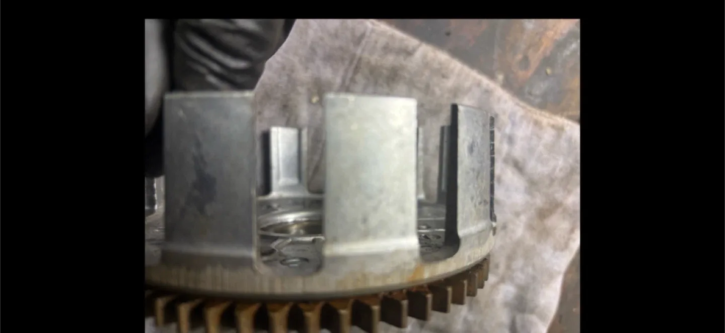 CRF 250 04-06 Clutch Basket image indicator(3)