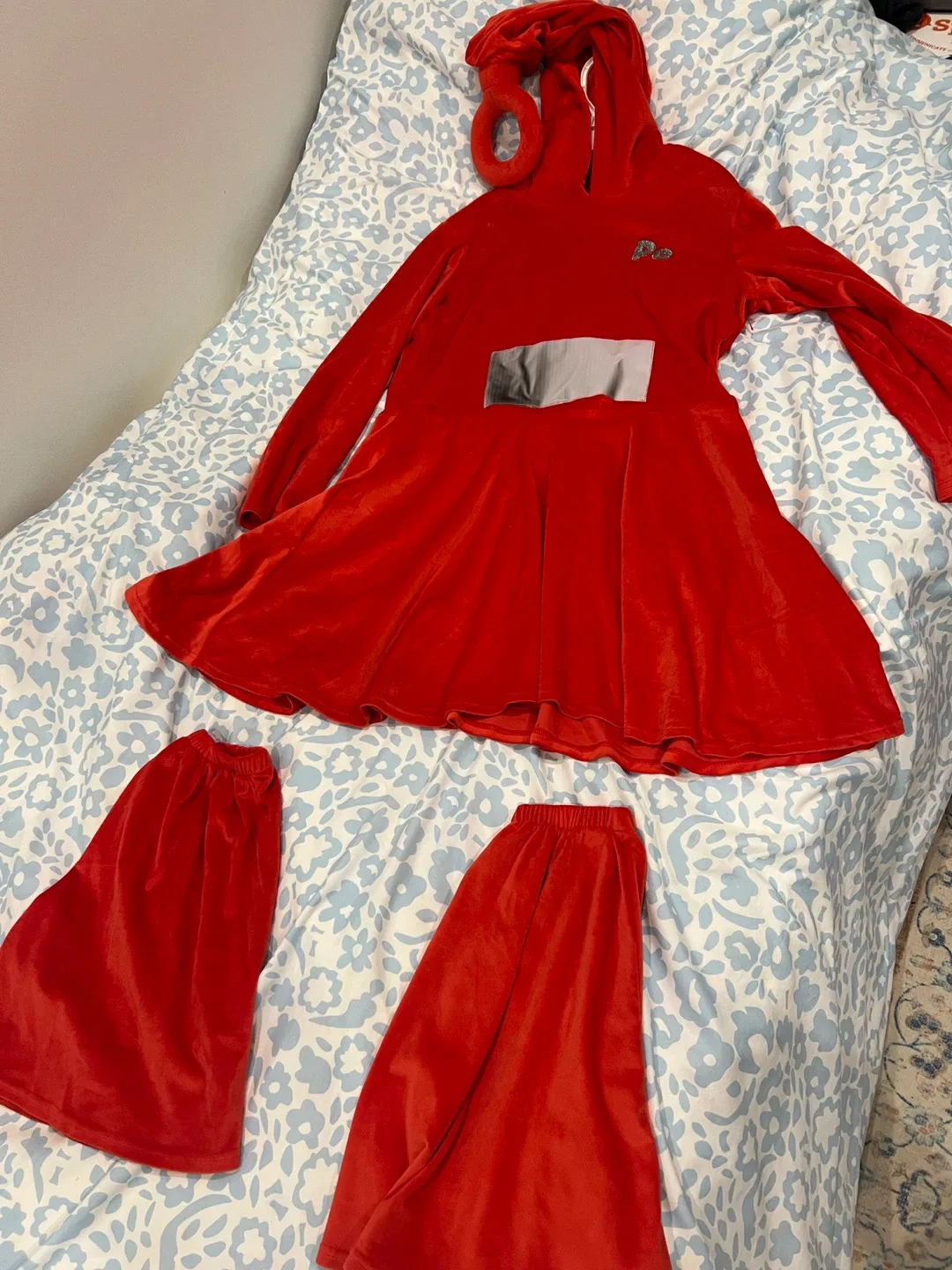 Teletubbies Po Adult Costume - Size Large (12-14) image indicator(4)