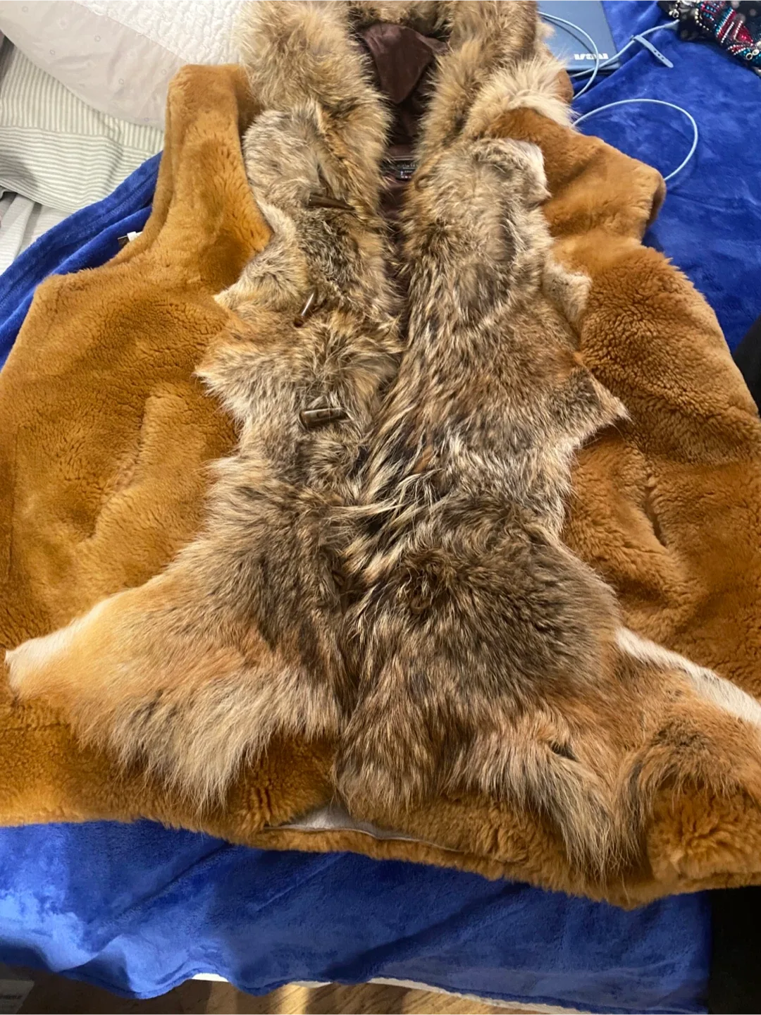 Silver Fox and Sherlyn image indicator(2)