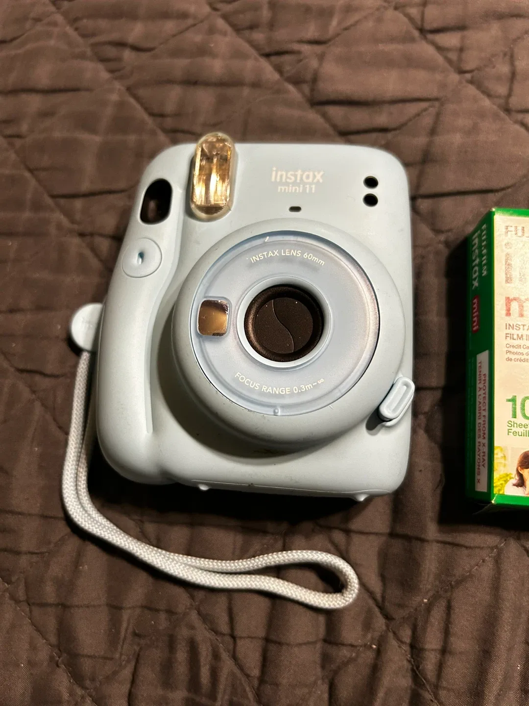 FujiFilm Instax mini 11 - Baby Blue. Comes with 2 Films image indicator(2)