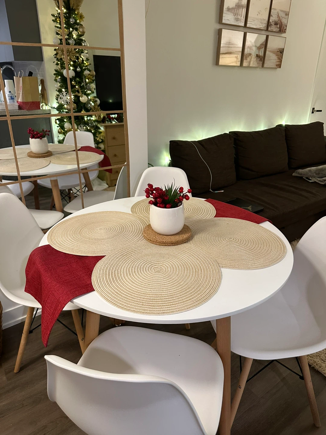 White Round Dining Table with 4 Chairs - photo 3
