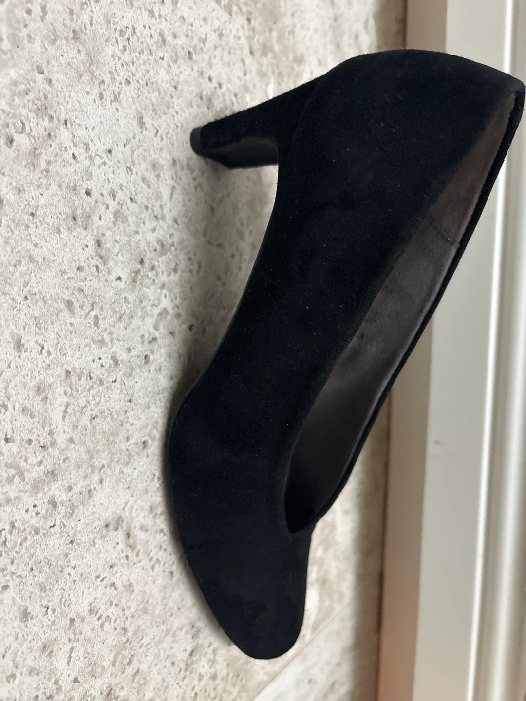 Amanada Black Suede Heels Size 9 image indicator(2)