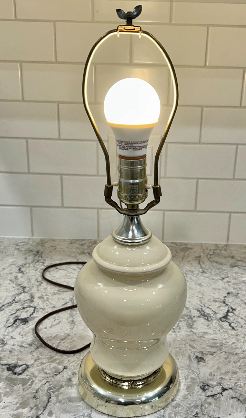 Cream Table Lamp - photo 2