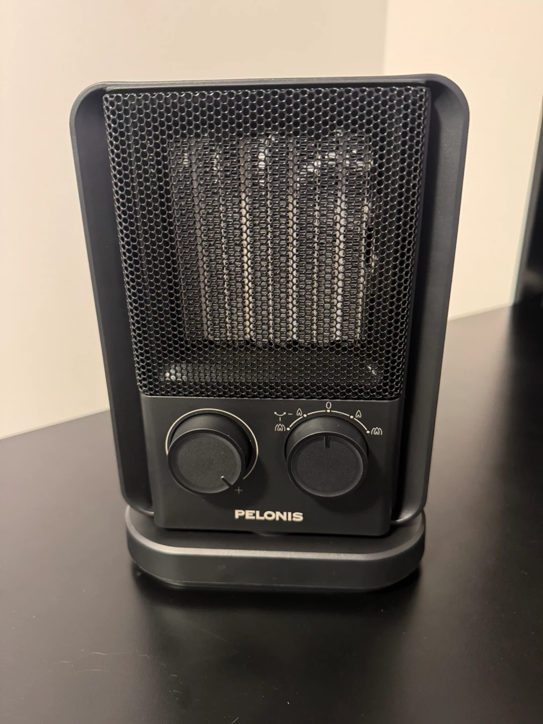 Pelonis Desktop Oscillation Ceramic Heater - photo 2