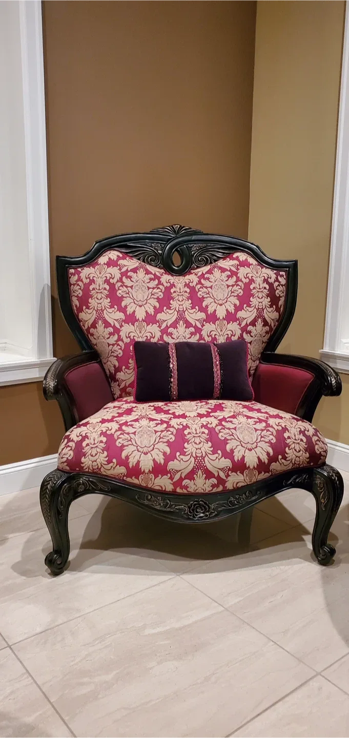 Assorted Home Furniture & Decor image indicator(3)