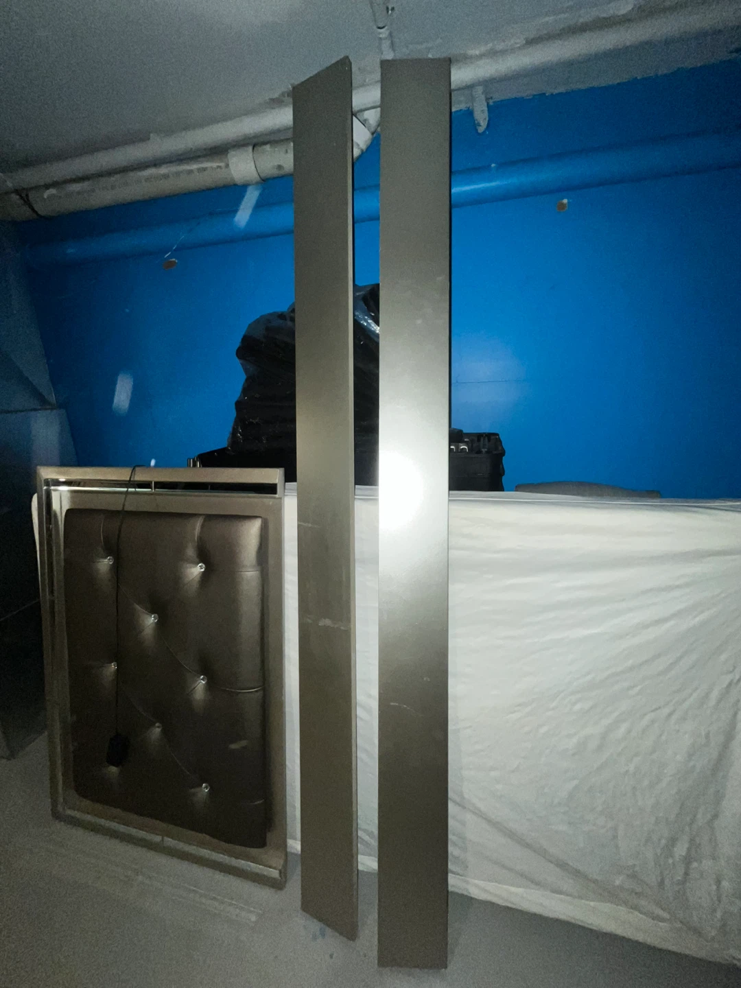 Twin Size Headboard with Frame and box spring - photo 3