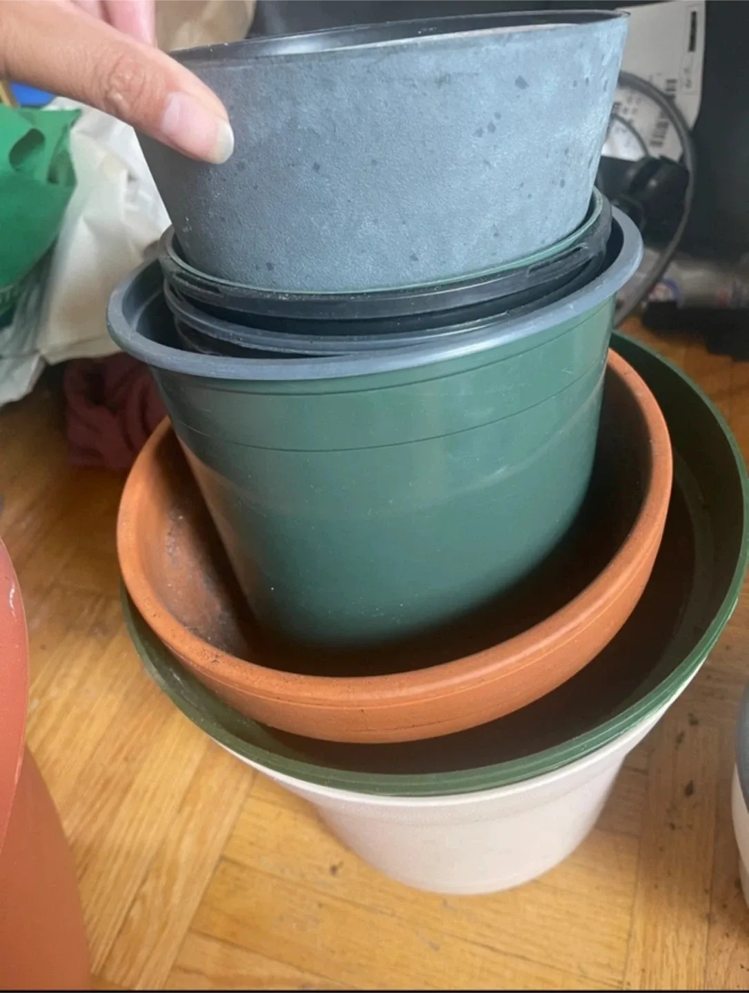 Random 3pcs plastic plant pots